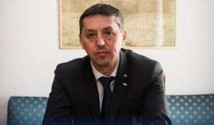 The teaching master's degree, under debate: the Minister of Education opens the door to legislative changes